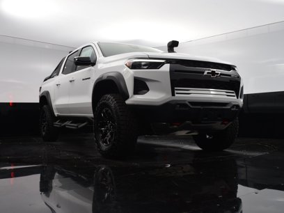 New 2025 Chevrolet Colorado ZR2 w/ Midnight Edition