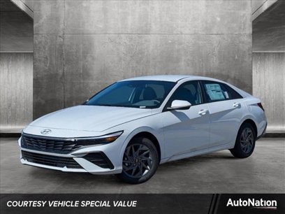 New 2024 Hyundai Elantra SEL