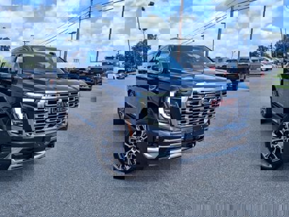 New 2025 GMC Yukon Denali w/ Sun & Power Step Package