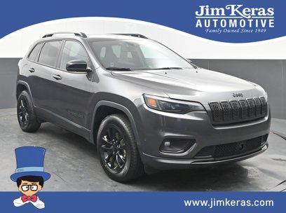 Used 2023 Jeep Cherokee Altitude Lux