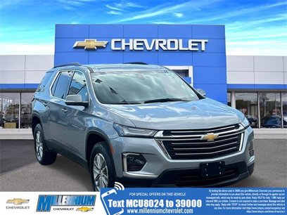 Used 2023 Chevrolet Traverse LT
