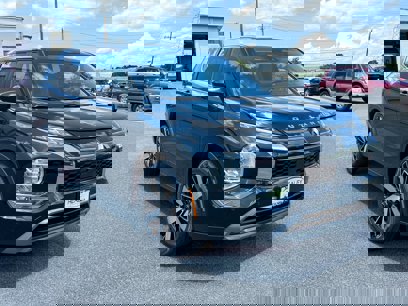 New 2025 Mitsubishi Outlander AWD