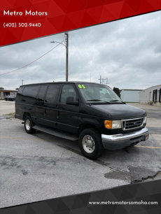 Used 2005 Ford E-350 and Econoline 350 Extended Wagon Super Duty