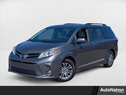 Used 2019 Toyota Sienna XLE