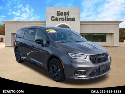 Certified 2023 Chrysler Pacifica Limited w/ S Appearance Package
