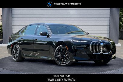 New 2025 BMW 760i xDrive w/ Executive Package