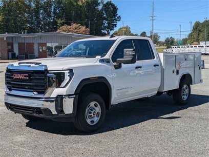New 2025 GMC Sierra 2500 Pro w/ Convenience Package