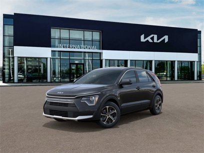 New 2025 Kia Niro LX