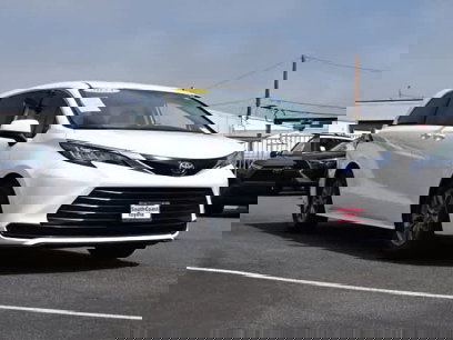 Used 2023 Toyota Sienna LE