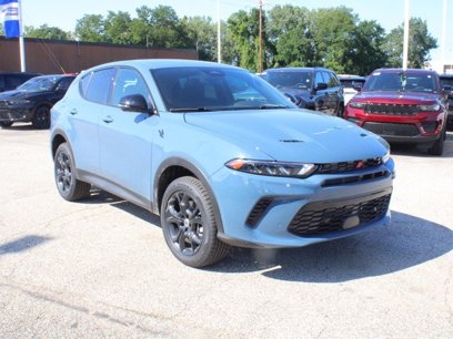 New 2024 Dodge Hornet GT w/ Tech Pack w/o Parking