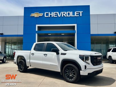 Used 2024 GMC Sierra 1500 Pro w/ Graphite Edition