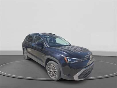 New 2025 Volkswagen Taos SE