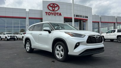 Certified 2022 Toyota Highlander LE
