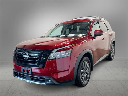 Used 2022 Nissan Pathfinder SL w/ Lighting Package (N92)