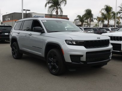 New 2025 Jeep Grand Cherokee L Laredo