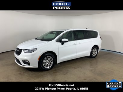 Used 2023 Chrysler Pacifica Touring-L