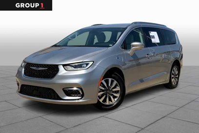 Used 2021 Chrysler Pacifica Touring-L