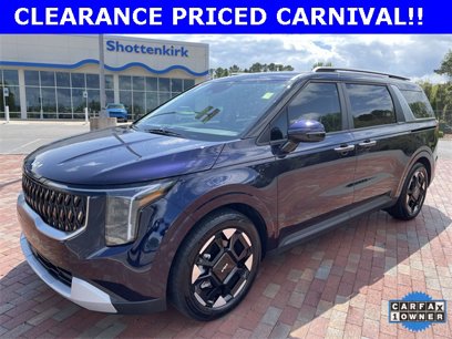 Used 2025 Kia Carnival EX