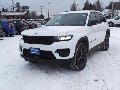 Used 2023 Jeep Grand Cherokee Altitude