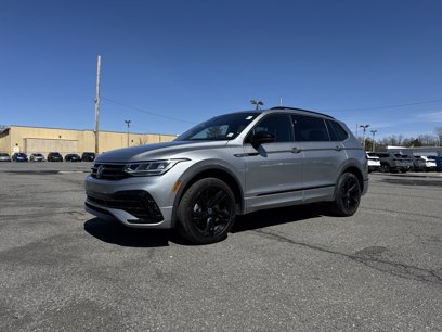 Certified 2023 Volkswagen Tiguan SE R-Line