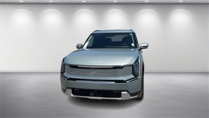 Certified 2024 Kia EV9 Land
