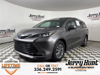 Used 2021 Toyota Sienna XLE