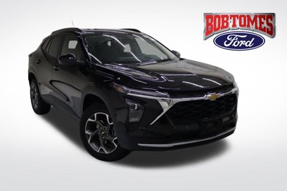 Used 2025 Chevrolet Trax LT w/ Driver Confidence Package