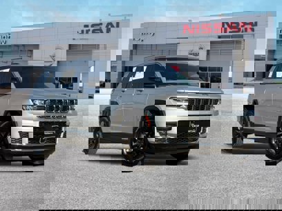 Used 2021 Jeep Grand Cherokee L Laredo w/ Luxury Tech Group I