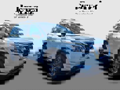 New 2025 Nissan Pathfinder SV w/ SV Premium Package