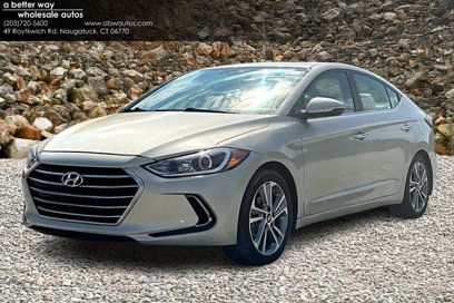 Used 2017 Hyundai Elantra Limited w/ Limited Tech Package 04