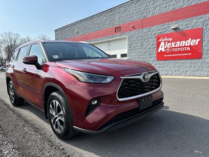 Used 2023 Toyota Highlander XLE