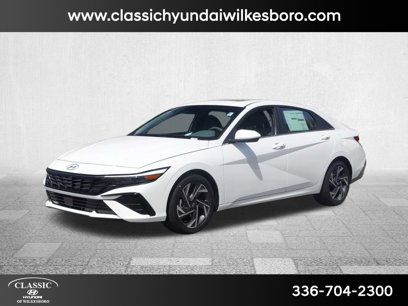 Used 2024 Hyundai Elantra SEL w/ Convenience Package