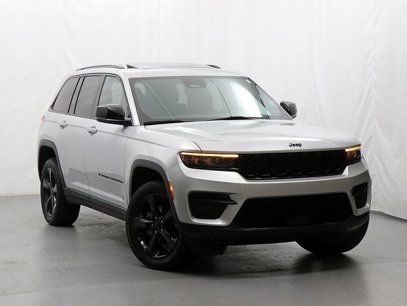 Used 2023 Jeep Grand Cherokee Altitude