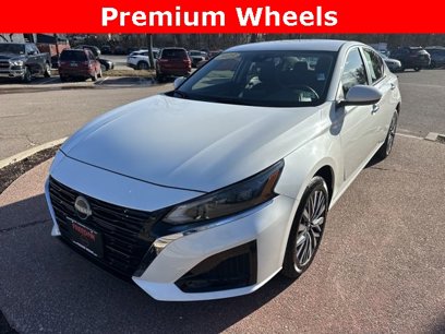 Used 2023 Nissan Altima 2.5 SV