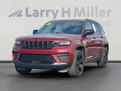 Used 2023 Jeep Grand Cherokee Altitude