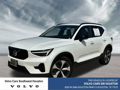 Certified 2025 Volvo XC40 B5 Plus w/ Protection Package Premier