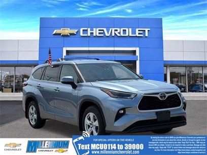 Used 2022 Toyota Highlander LE