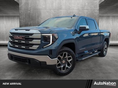 New 2024 GMC Sierra 1500 SLE w/ Preferred Package