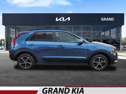 New 2025 Kia Niro EX