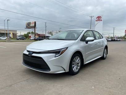 New 2025 Toyota Corolla LE