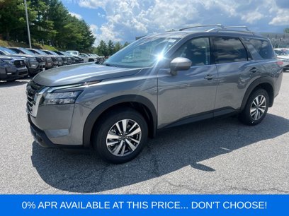 New 2025 Nissan Pathfinder SL w/ Cargo Package