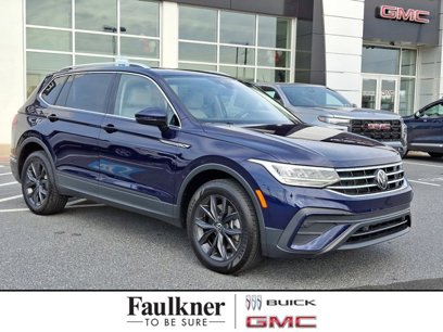 Used 2022 Volkswagen Tiguan SE w/ Panoramic Sunroof Package