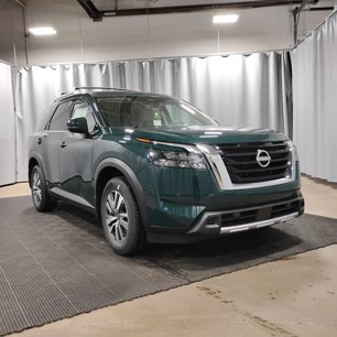 New 2025 Nissan Pathfinder SL