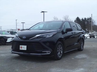 Certified 2023 Toyota Sienna XLE