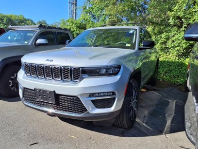 Used 2023 Jeep Grand Cherokee Limited w/ Trailer Tow Package