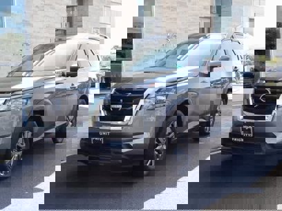 Used 2024 Nissan Pathfinder SV