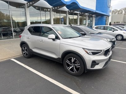 Used 2023 Volvo XC40 B5 Core w/ Convenience Package