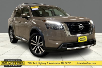 Used 2024 Nissan Pathfinder Platinum w/ Cargo Package
