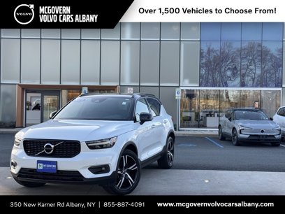 Used 2019 Volvo XC40 T5 R-Design