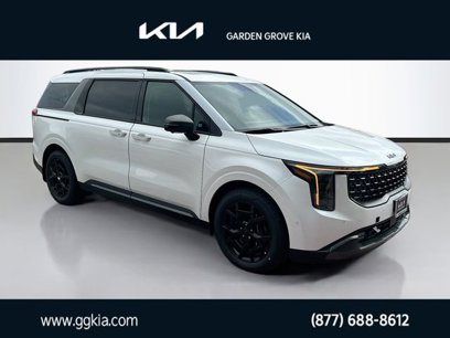 New 2025 Kia Carnival SX
